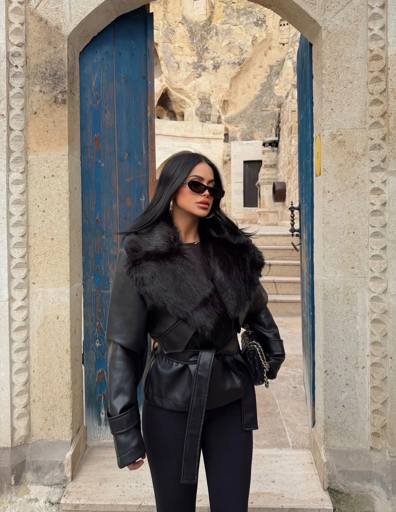 Кожна јакна крзно