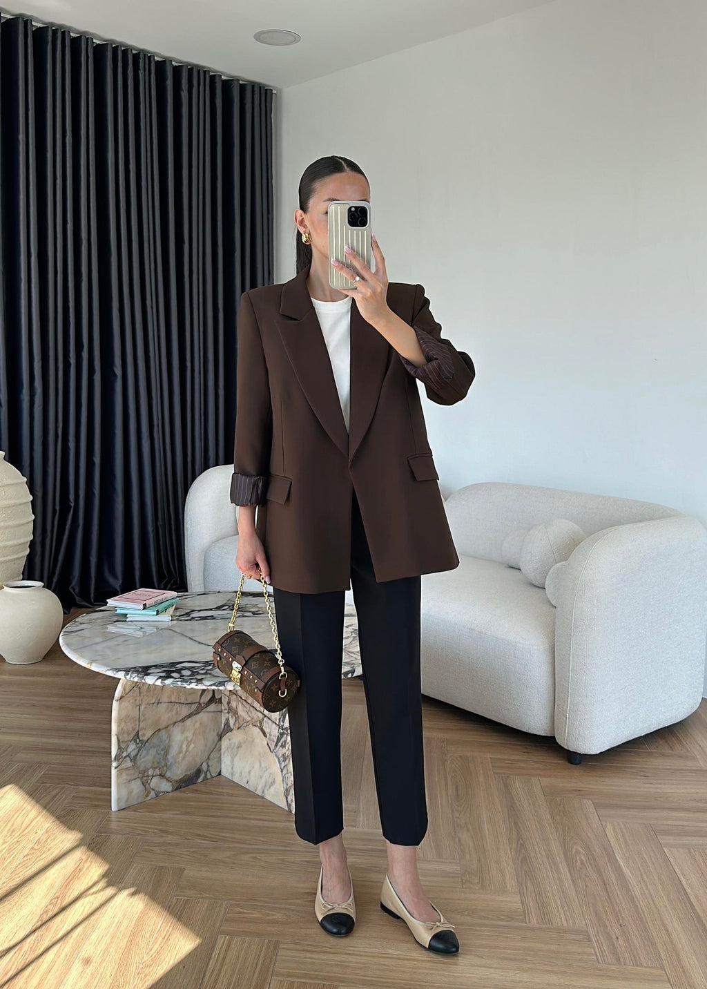 Сако Со Постава