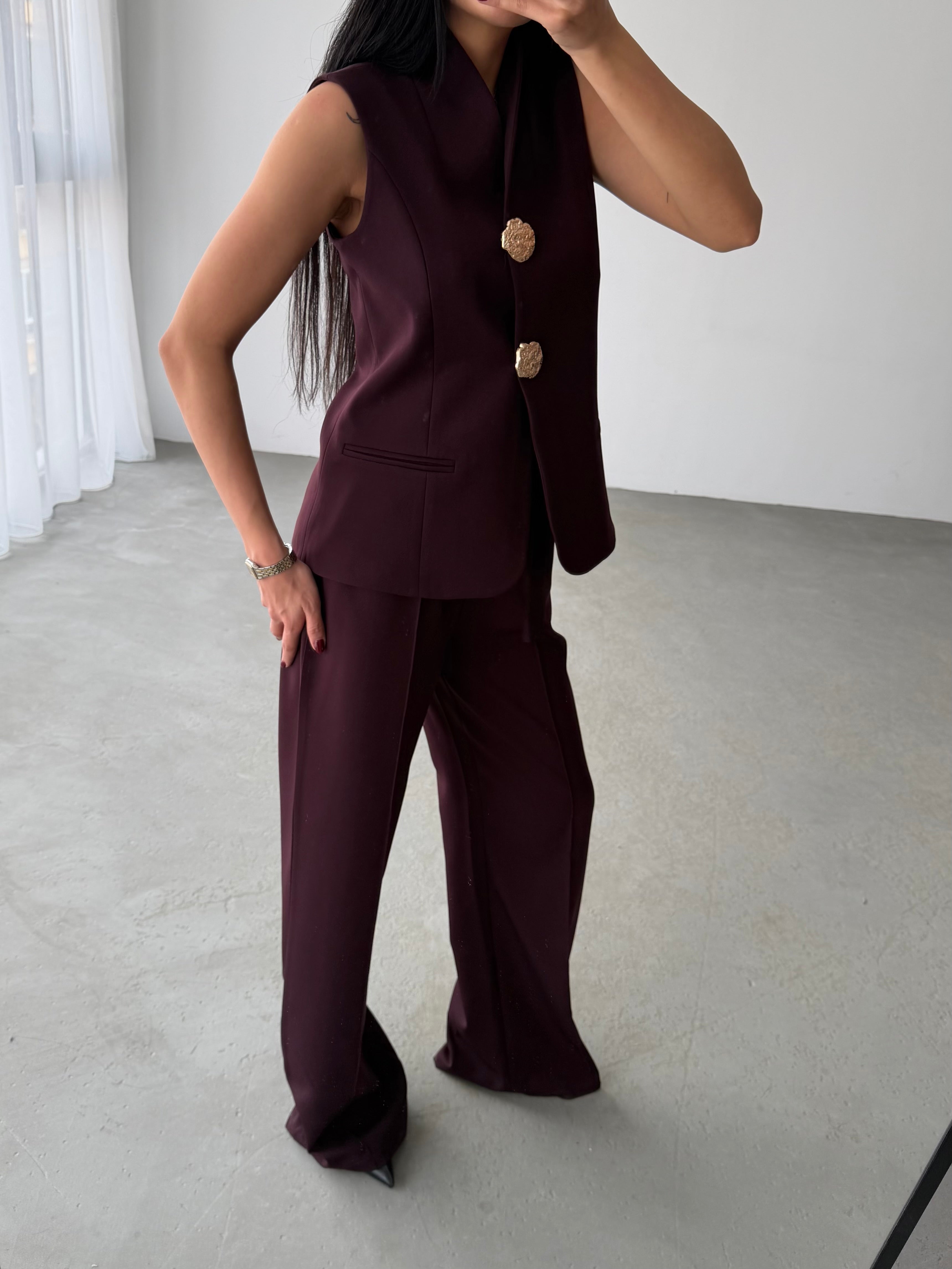 Комплет Елек Пантолони Златно Копче