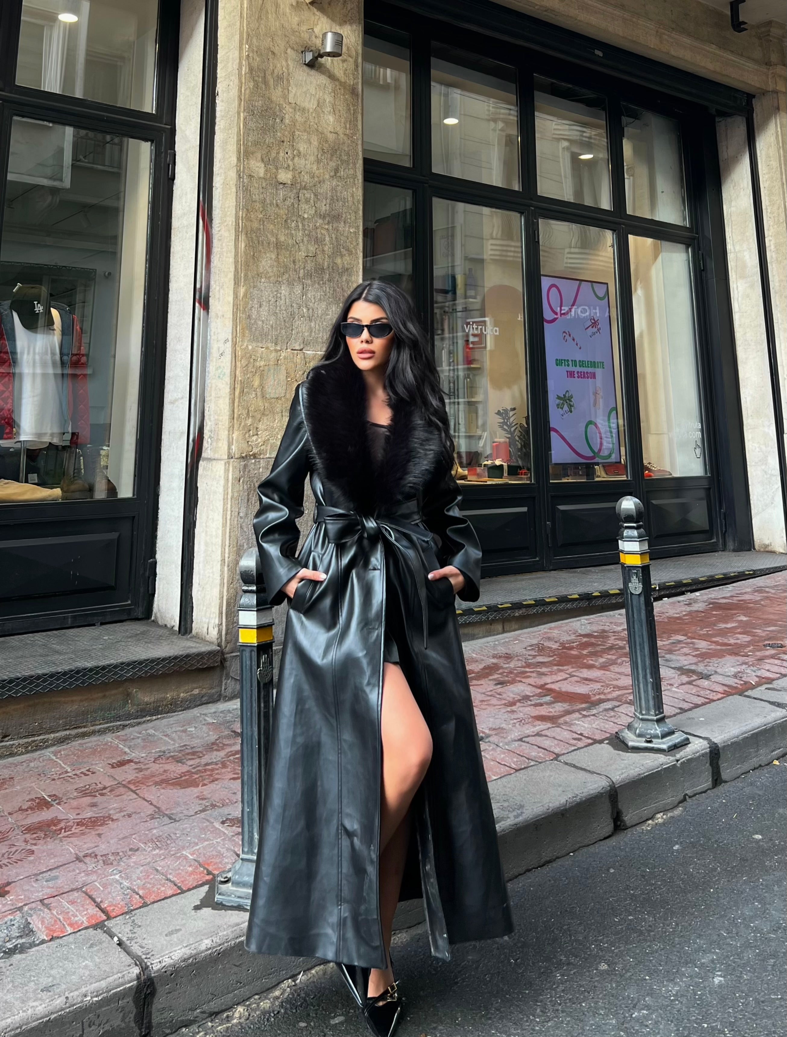 Премиум кожен мантил