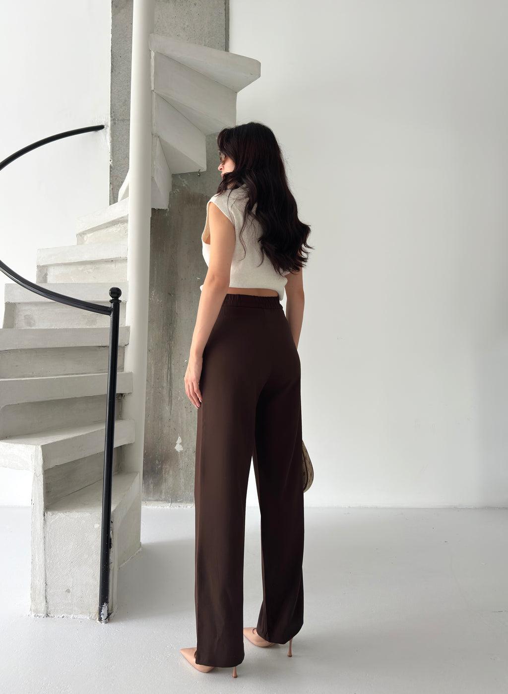 Пантолони Со Златно Копче