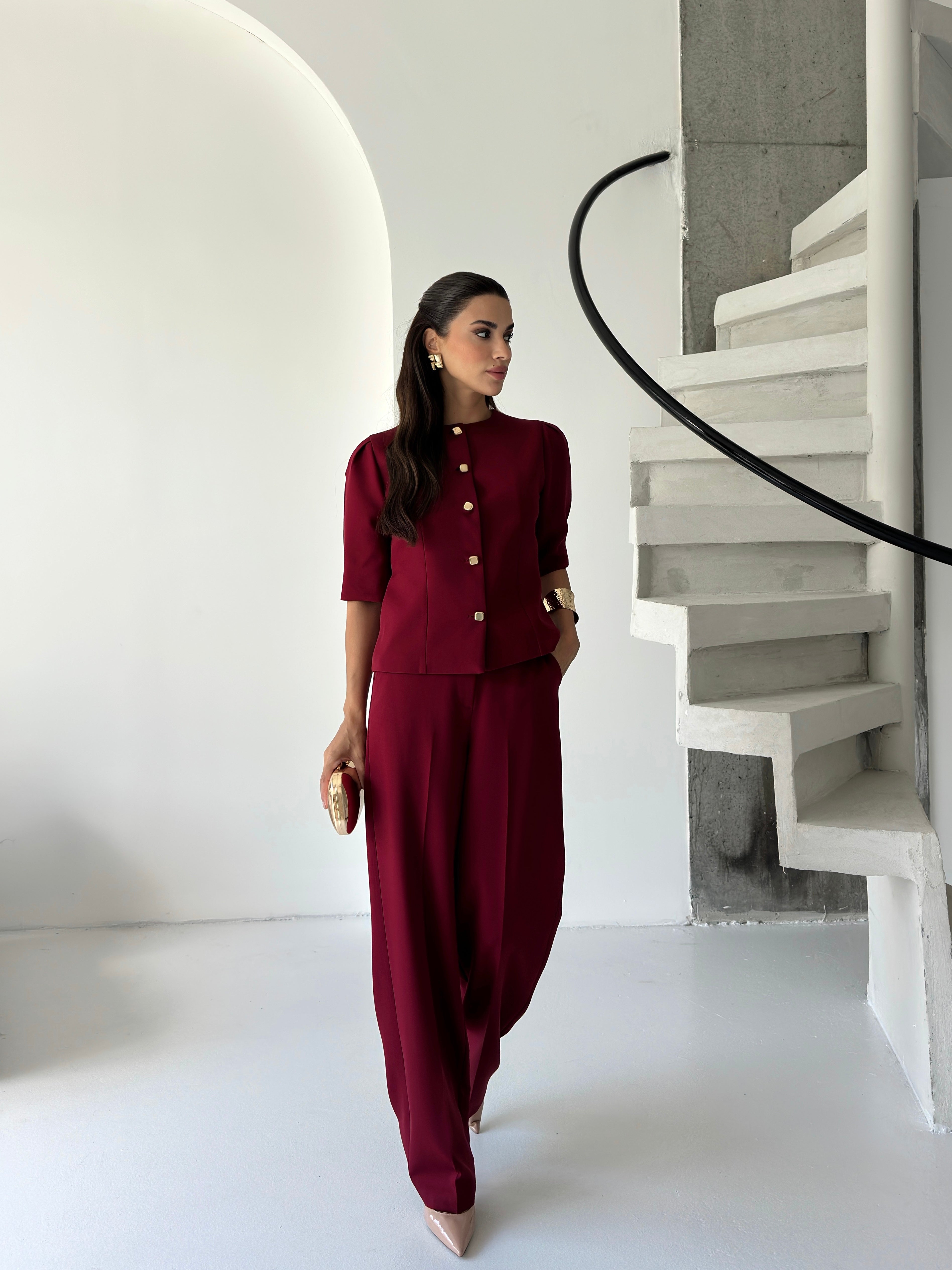 Премиум Комплет Со Златни Копчиња