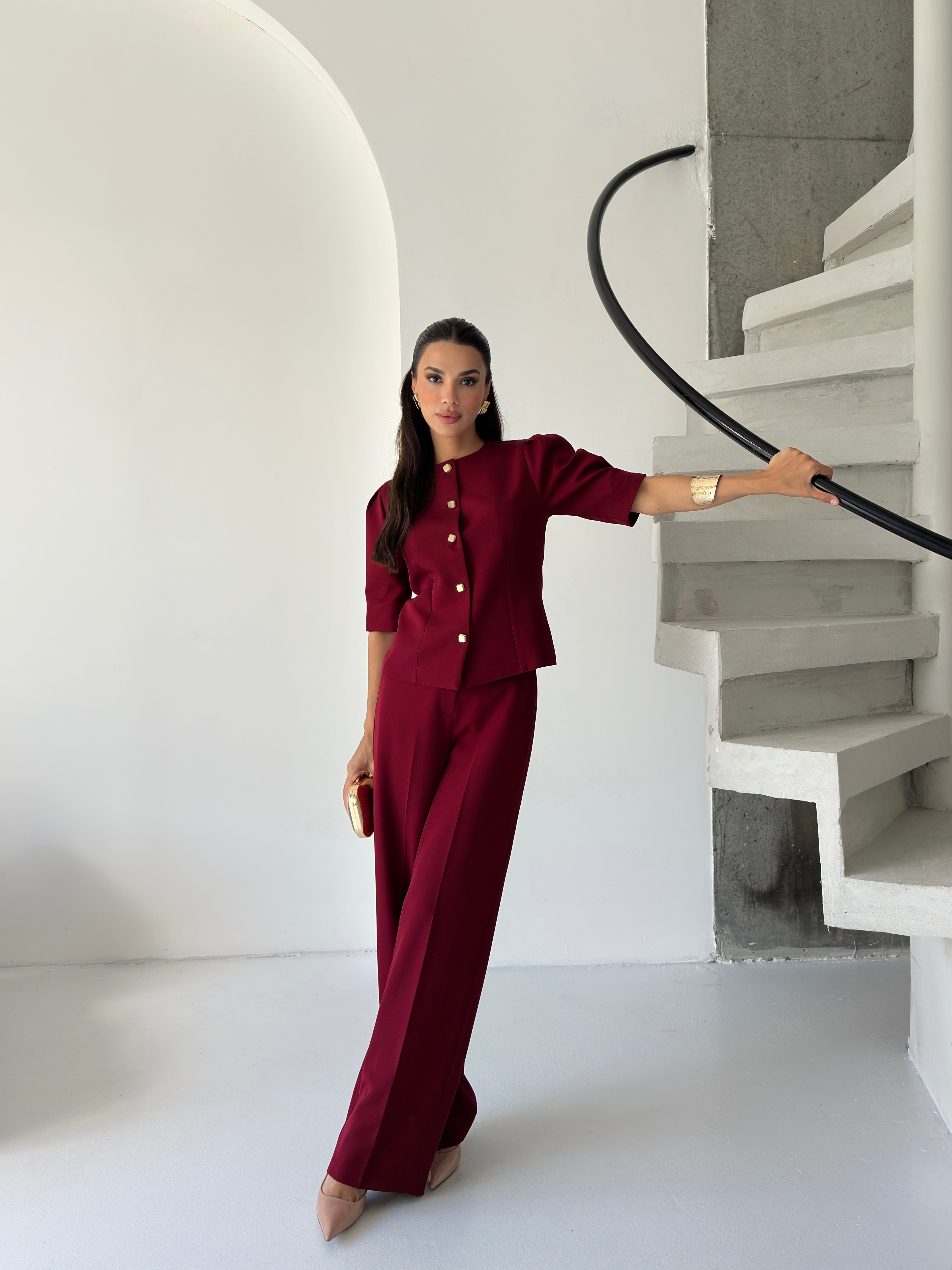 Премиум Комплет Со Златни Копчиња