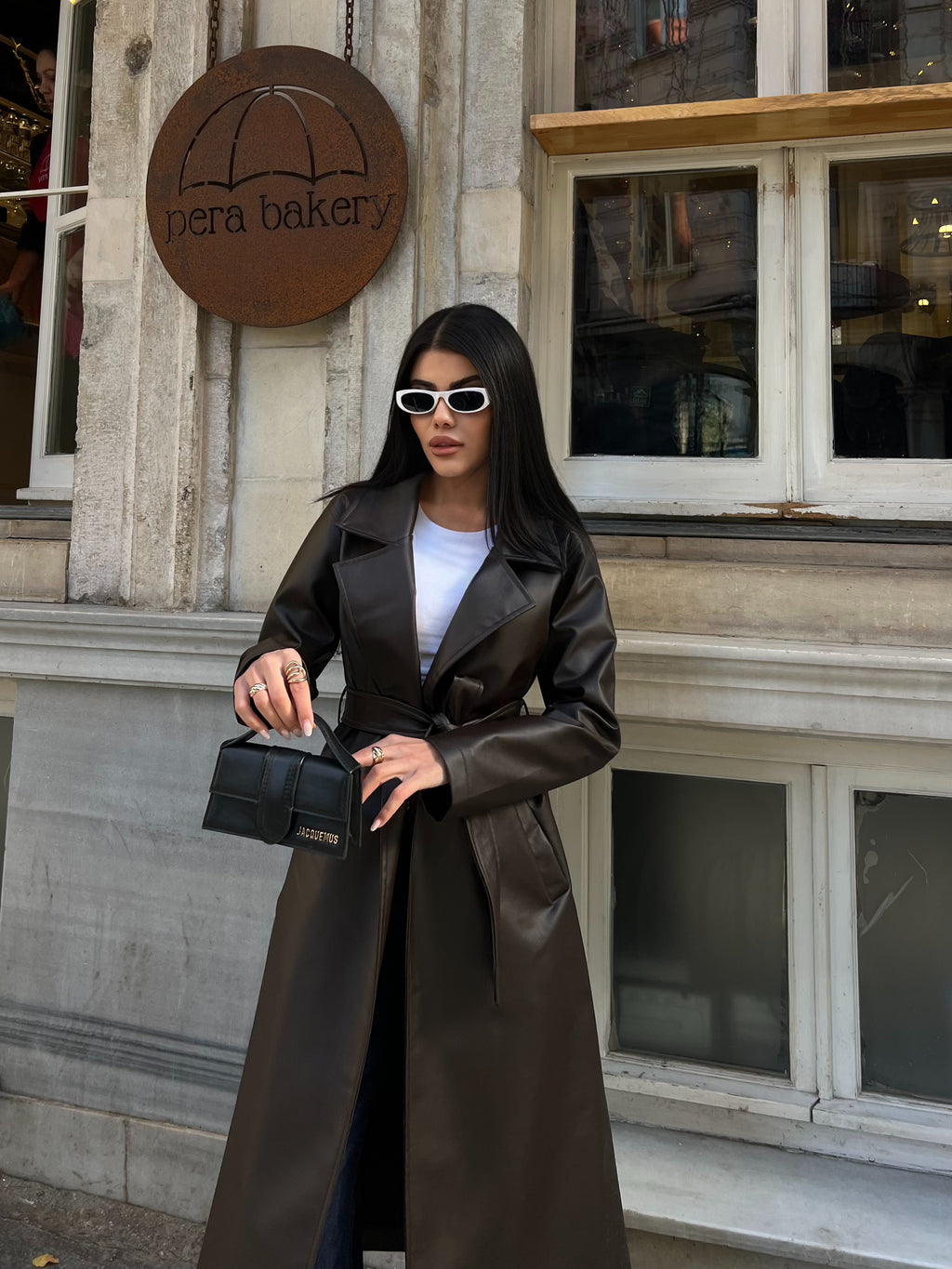 Кожен мантил