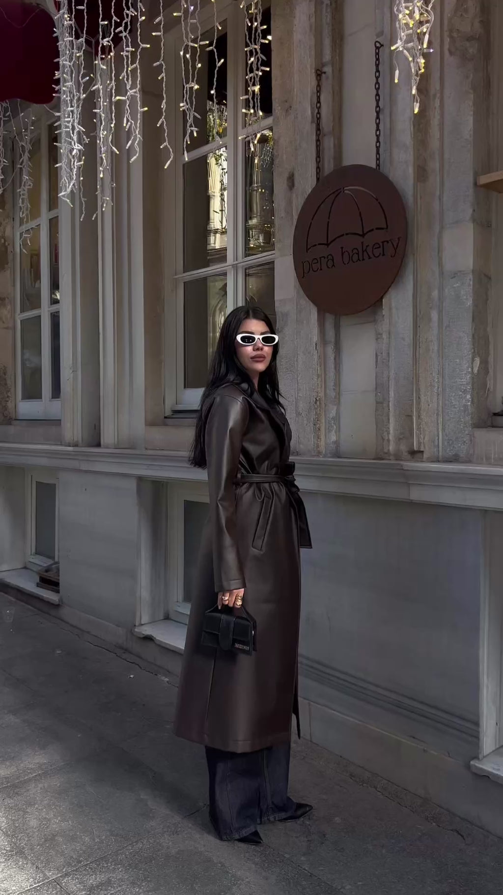 Кожен мантил